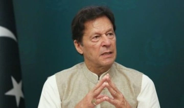 Pakistan eski başbakanı İmran Han'ın uçağı acil iniş yaptı