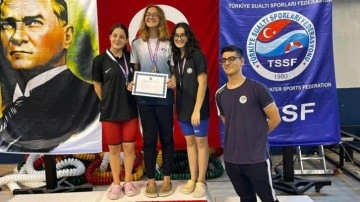 Paletli Yüzme Kulüpler Türkiye Şampiyonası’nda, Türkiye rekoru!