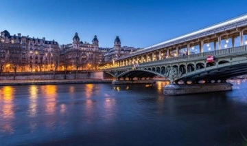 Paris ve Seine Nehri