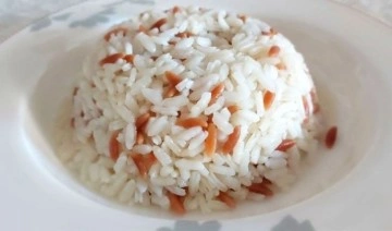 Pirinçleri ziyan etmeyin. Meğer pilav böyle pişirilirse lezzetli oluyormuş