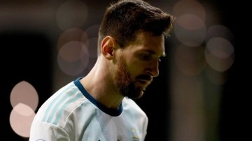 PSG'de kadro dışı bırakılan Arjantinli yıldız Messi özür diledi