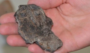 Pulur Höyük'te 3 bin yıllık 'insan yüzlü' seramik kap parçası bulundu