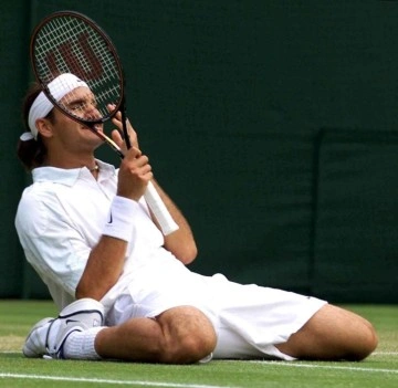Roger Federer kortlara veda ediyor