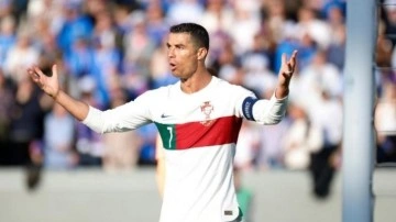 Ronaldo İzlanda'yı da boş geçmedi! Rekorlar kitabına girdi
