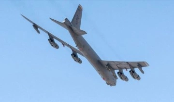 Rus uçakları sınır ihlali yapan ABD bombardıman uçakları için havalandı