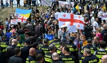 Rusya ile Gürcistan arasında uçuşlar başladı: Protestocular karşı çıktı