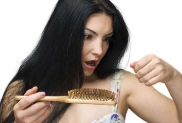 Saç dökülmesi neden olur? Saç dökülmesi tedavi yöntemleri nelerdir?