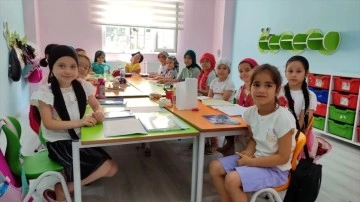 Salıpazarı Belediye Başkanı Halil Akgül, yaz Kur'an kursunda öğrencilerle buluştu