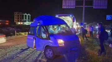 Samsun'da feci kaza. Yolcu otobüsü ile minibüs çarpıştı. Bir kişi hayatını kaybetti