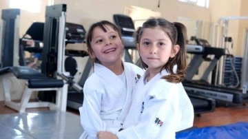 Samsun Tekkeköy'de Çocuklar Yaz Spor Okullarında Spor Yapıyor