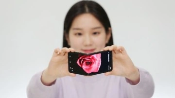 Samsung Yeni Katlanabilir ve Sarılabilir Ekranlarını Duyurdu - Webtekno