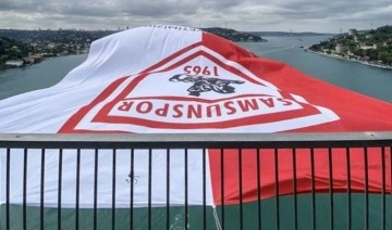 Samsunspor bayrakları İstanbul Boğazı'nda dalgalanıyor