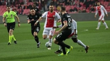 Samsunspor, Pendikspor'u 4 golle devirdi! Seri 20 maça çıktı