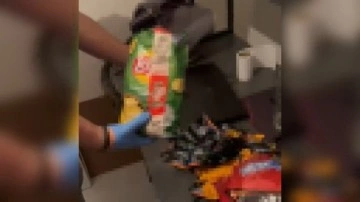 Sancaktepe'de bir evde yapılan aramada cips paketine gizlenmiş uyuşturucu madde ele geçirildi