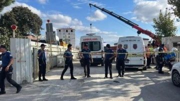 Sancaktepe'de vinç devrildi: 3 işçi yaralandı!