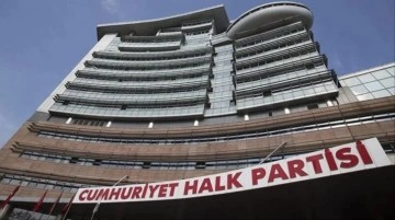 Sandıkların kapanmasına dakikalar kala CHP Genel Merkezi'ne Kılıçdaroğlu pankartı asıldı