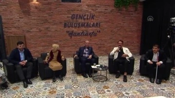 ŞANLIURFA - Cumhurbaşkanı Erdoğan, gençlik buluşmasında türkülere eşlik etti (2)