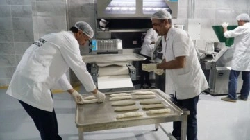 Şanlıurfa Haliliye'de ekmek üretim tesisi kuruldu, günde 6 bin ekmek üretilecek