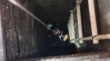 Şanlıurfa’da 3 metre derinliğindeki rögara düşen çocuk kurtarıldı