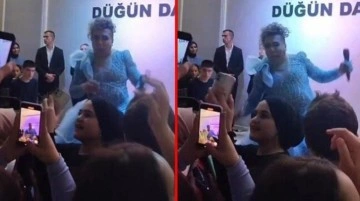 Şarkıcı Murat Övüç, sahnede eteğine basınca fena düştü
