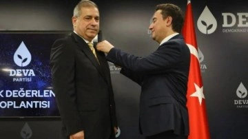 Sedat Kızılcıklı DEVA Partisi'nden istifa ettiğini açıkladı!