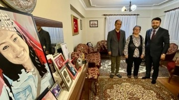 Şehit öğretmen Aybüke Yalçın'ın annesi Anneler Günü'nde unutulmadı