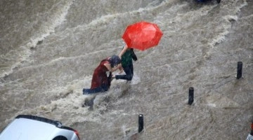 Şemsiyeleri hazırlayın! Meteoroloji İstanbul'da beklenen yağış için tarih verdi