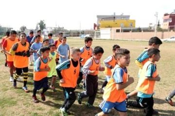 Seyhan'da spor okulları kaldığı yerden devam ediyor