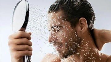 Sıcak havalarda soğuk duş almayın! Duşta sıcak-soğuk şoklama…