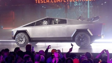 Sıfır Tesla Cybertruck'lar teslimat yolunda!