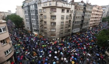 Sırbistan'da hükümet karşıtı protestolar başladı