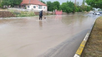 Sivas'ı sel vurdu: Tarım arazileri zarar gördü