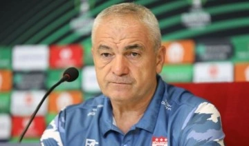 Sivasspor Teknik Direktörü Rıza Çalımbay: 'Oyuncularımızı yuhalamaktan vazgeçmeleri gerekiyor&#
