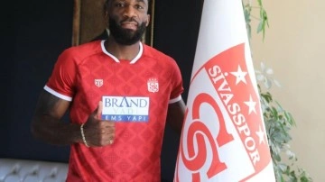 Sivasspor'da iç transfer! Sözleşmesi uzatıldı