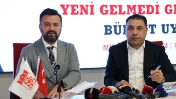 Sivasspor’un yeni teknik direktörü imzayı attı