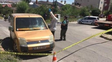 Sivas'ta hafif ticari aracın çarptığı 2 çocuktan 1'i öldü
