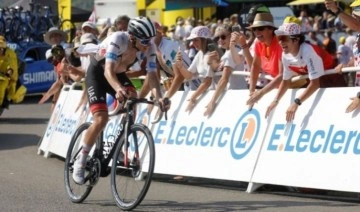 Sloven bisikletçi Tadej Pogacar kaza geçirdi