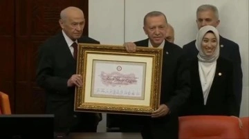 Son Dakika! Cumhurbaşkanı Erdoğan TBMM'de yemin etti