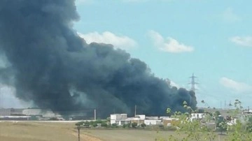 Son Dakika: Kocaeli'de plastik fabrikasında yangın çıktı!