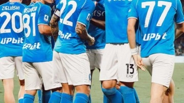 Son şampiyon Napoli, Sassuolo'yu 2 golle geçti