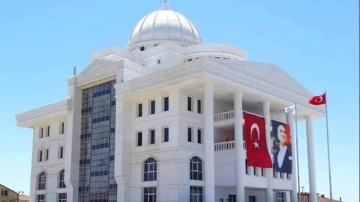Sözcü'nün manşeti olay oldu Melih Gökçek şatafatlı CHP'li belediye binalarını paylaştı