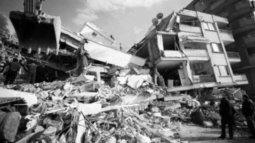 Spor camiasından 6 Şubat depremleri için anma mesajları