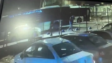 Sultangazi'de arızalı İETT otobüsü kaydı: Sürücü altında kaldı!