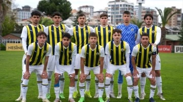 Süper Kupa öncesi Fenerbahçe'nin kadrosu belli oldu. Kafilede 11 futbolcu yer alıyor