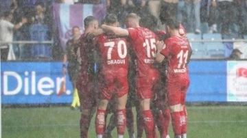 Süper Lig maçına yağmur engeli!