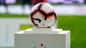 Süper Lig'de ertelenen 4 maçta görev yapacak hakemler açıklandı