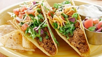 Taco nasıl yapılır Meksikalıların dürümü hem lezzetli hem pratik!