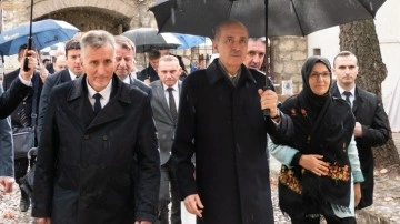 TBMM Başkanı Numan Kurtulmuş cuma namazını Bosna Hersek'te kıldı
