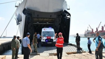 TCG Sancaktar ve Bayraktar Libya'da! Yardım malzemeleri teslim edildi