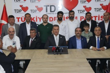 TDP Genel Başkanı Mustafa Sarıgül Diyarbakır'da partililerle bayramlaştı